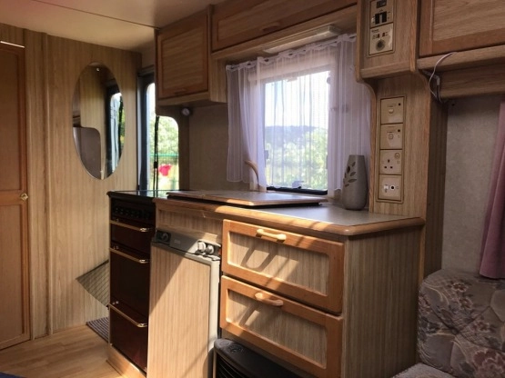                         Przyczepa kempingowa Herald Emblem 4-5 osobowa, 2001 r., DMC 1340 - zdjęcie 22
                        