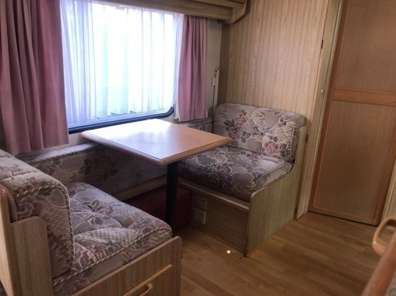                         Przyczepa kempingowa Herald Emblem 4-5 osobowa, 2001 r., DMC 1340 - zdjęcie 24
                        