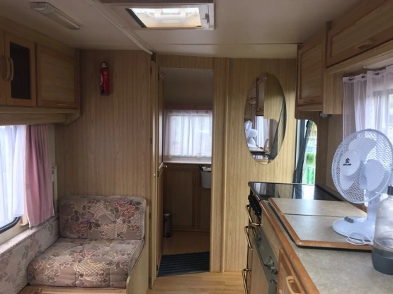                         Przyczepa kempingowa Herald Emblem 4-5 osobowa, 2001 r., DMC 1340 - zdjęcie 4
                        