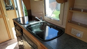                         Elddis Odyssey 524 (2004) + przedsionek - zdjęcie 12
                        