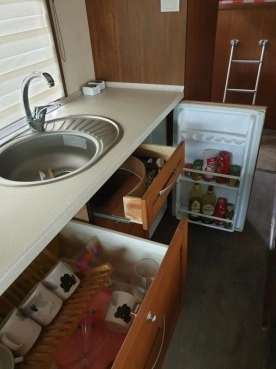                         Sprzedam VW LT Kamper - zdjęcie 2
                        