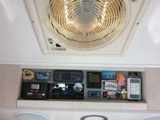                         Sprzedam VW LT Kamper - zdjęcie 3
                        