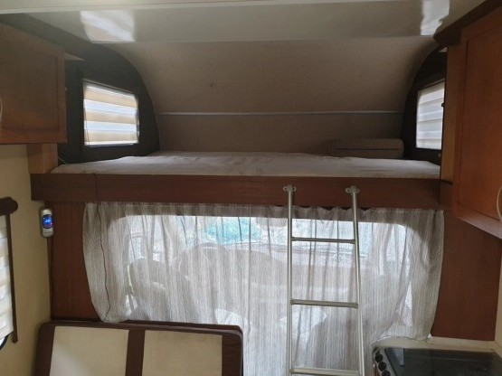                         Sprzedam VW LT Kamper - zdjęcie 4
                        