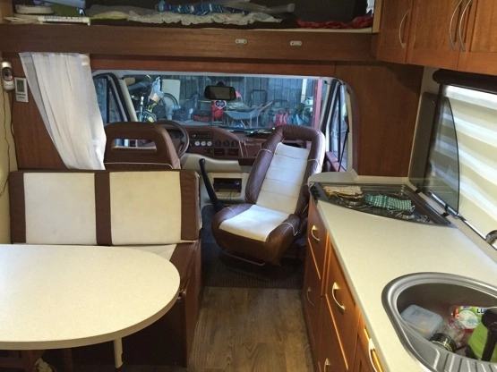                         Sprzedam VW LT Kamper - zdjęcie 6
                        