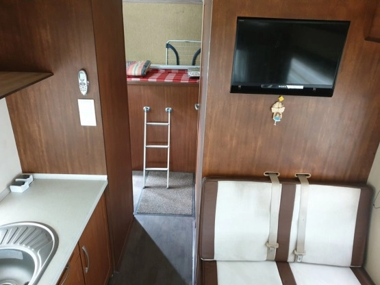                         Sprzedam VW LT Kamper - zdjęcie 8
                        