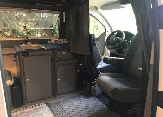                         Volkswagen Transporter T5 - zdjęcie 5
                        