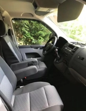                         Volkswagen Transporter T5 - zdjęcie 8
                        