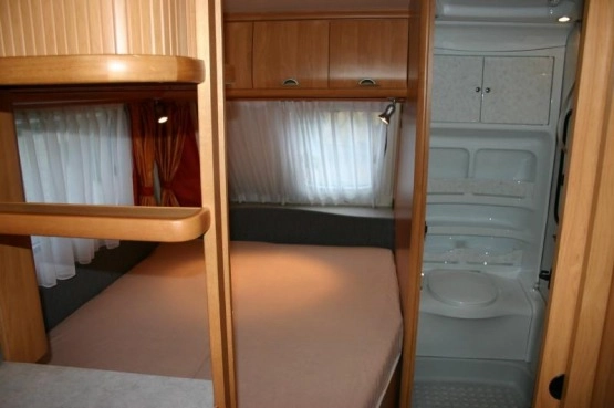                         Przyczepa Hobby 460 UFE 2005 klima przedsionek Isabella markiza 1350dmc - zdjęcie 3
                        