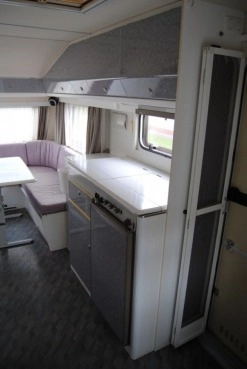                         KIP 49 Wersja zimowa! Łóżko piętrowe! Zarejestrowana! WC! Ogrzewanie! - zdjęcie 2
                        