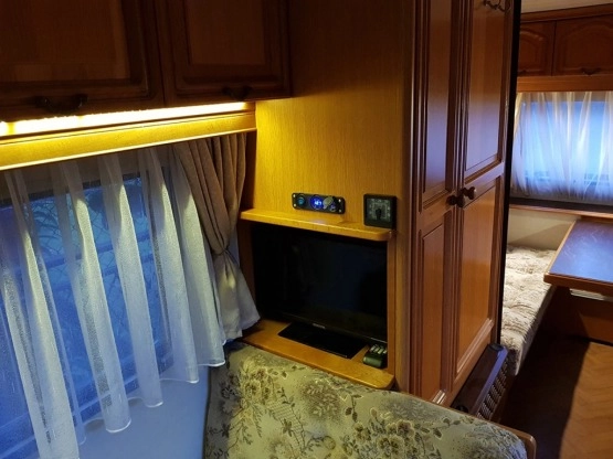                         Przyczepa kempingowa 10D (420) - zdjęcie 5
                        