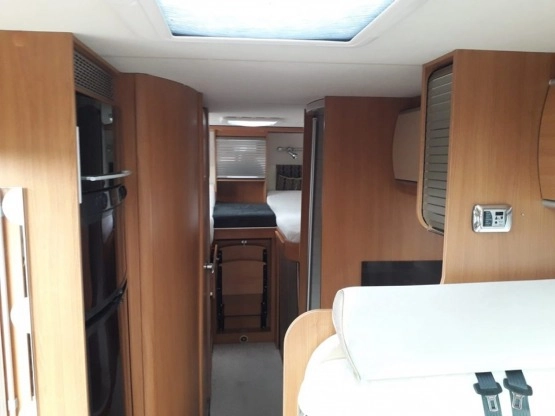                         Fiat Ducato Camper 2011 r., BURSTNER - zdjęcie 11
                        
