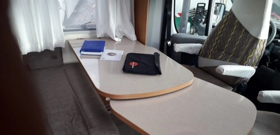                         Fiat Ducato Camper 2011 r., BURSTNER - zdjęcie 22
                        