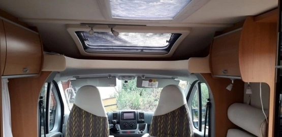                         Fiat Ducato Camper 2011 r., BURSTNER - zdjęcie 5
                        