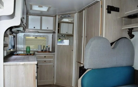                         Kamper Peugeot J5 - zdjęcie 11
                        