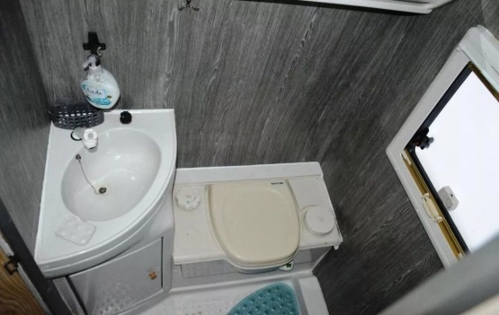                         Kamper Peugeot J5 - zdjęcie 12
                        