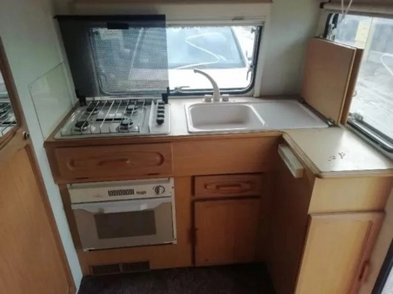                         AVONDALE 3-osobowa, zarejestrowana, 1998 rok - zdjęcie 6
                        