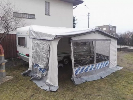                         Przyczepa Knaus Eifelland 8404 DMC 1050 kg - zdjęcie 3
                        