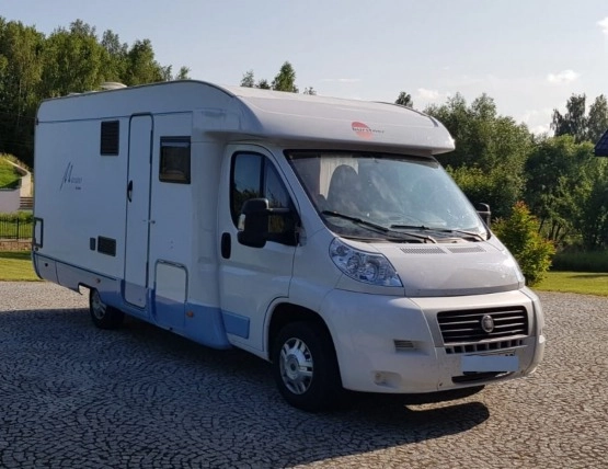                         Camper półintegra Burstner 3.0, 160 koni, LPG, klima, solar - zdjęcie 1
                        