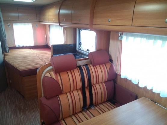                         Camper półintegra Burstner 3.0, 160 koni, LPG, klima, solar - zdjęcie 8
                        