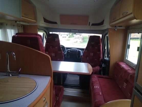                         KAMPER PÓŁINTEGRA PILOTE 2005 ROK PRZEPIĘKNY - zdjęcie 7
                        