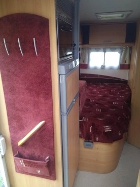                         KAMPER PÓŁINTEGRA PILOTE 2005 ROK PRZEPIĘKNY - zdjęcie 8
                        