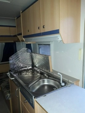                         Przyczepa z 1999 roku, Eifelland 395 - zdjęcie 8
                        