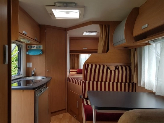                         Rimor Sailer Kamper Półintegra Ford Transit 2,2 TDCi KLIMA SalonPL Kempingowy  - zdjęcie 4
                        