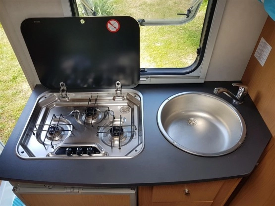                         Rimor Sailer Kamper Półintegra Ford Transit 2,2 TDCi KLIMA SalonPL Kempingowy  - zdjęcie 5
                        