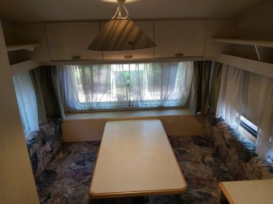                         Przyczepa kempingowa Eifelland 8304 Holiday - zdjęcie 5
                        