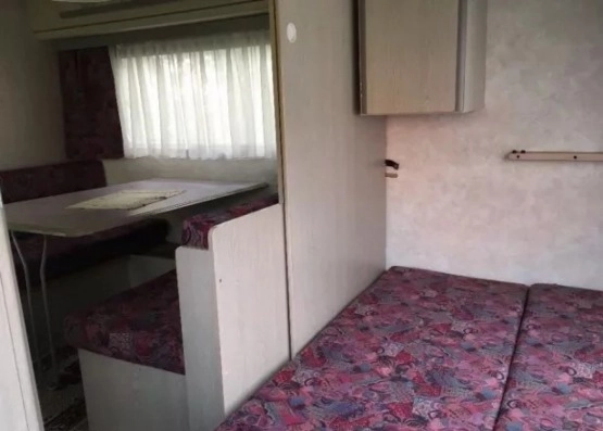                         Przyczepa Caravelair 1994 rok - zdjęcie 6
                        