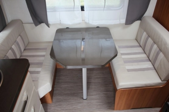                         2016 Hobby OnTour 490 SFF - DMC 1500 kg, 3 osobowa - zdjęcie 18
                        