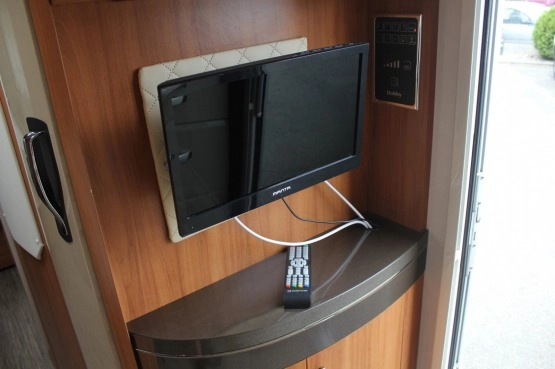                         2016 Hobby OnTour 490 SFF - DMC 1500 kg, 3 osobowa - zdjęcie 7
                        