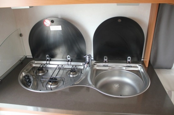                         2016 Hobby OnTour 490 SFF - DMC 1500 kg, 3 osobowa - zdjęcie 8
                        