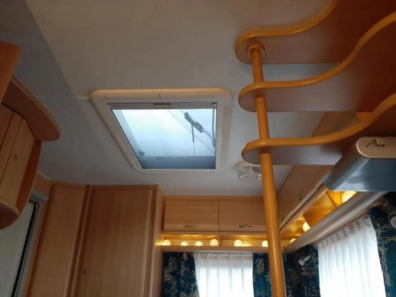                         Przyczepa kempingowa Dethleffs Camper - zdjęcie 10
                        