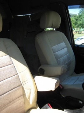                         Hyundai H200 2,5 D Mini Kamper, Spanie 2+2, kuchnia, WC + Namiot + Hak - zdjęcie 10
                        