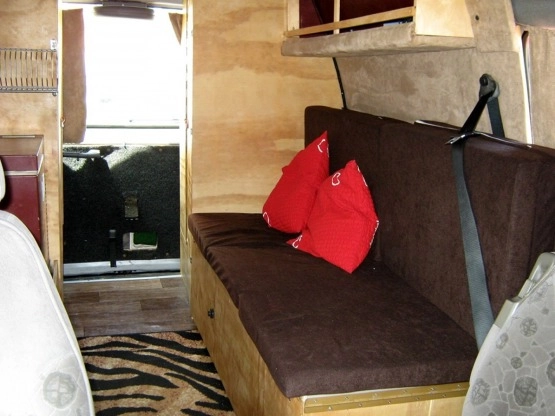                         Hyundai H200 2,5 D Mini Kamper, Spanie 2+2, kuchnia, WC + Namiot + Hak - zdjęcie 14
                        