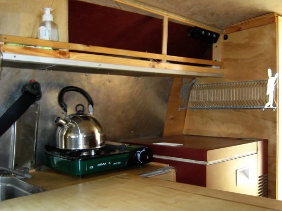                         Hyundai H200 2,5 D Mini Kamper, Spanie 2+2, kuchnia, WC + Namiot + Hak - zdjęcie 7
                        