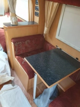                         Przyczepa kempingowa Elddis 4 osobowa z przedsionkiem - zdjęcie 5
                        