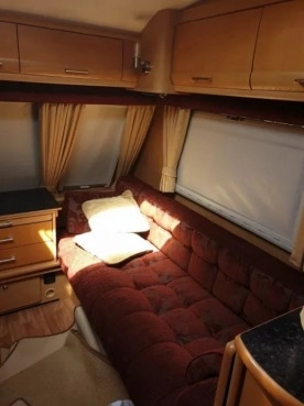                         Przyczepa kempingowa Elddis 4 osobowa z przedsionkiem - zdjęcie 7
                        