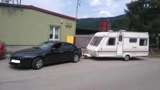                         Przyczepa kempingowa ABI Cricket 1995 r. + przedsionek - zdjęcie 2
                        