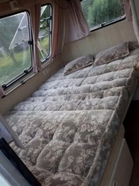                         Przyczepa kempingowa ABI Cricket 1995 r. + przedsionek - zdjęcie 4
                        