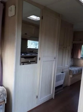                         Przyczepa kempingowa ABI Cricket 1995 r. + przedsionek - zdjęcie 5
                        