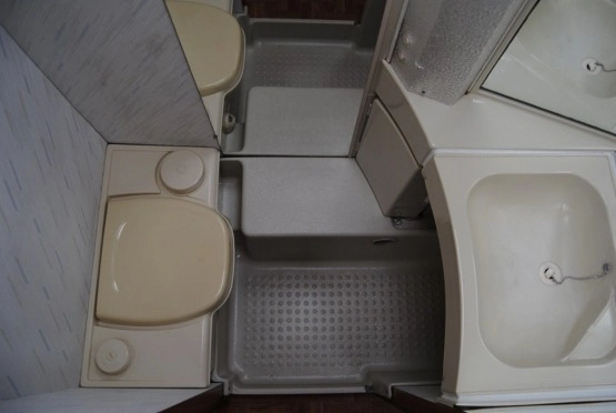                         KNAUS AZUR 4-5 Osobowa z WC! Zarejestrowana w PL! Stan BDB DMC 1200 kg - zdjęcie 3
                        