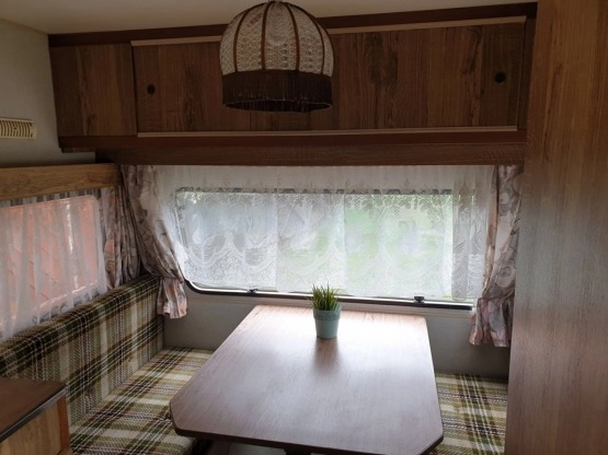                         Przyczepka Kempingowa Home Car Eureka 32GL 3 os DMC 630 + Przedsionek - zdjęcie 2
                        