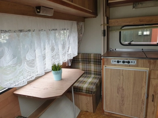                         Przyczepka Kempingowa Home Car Eureka 32GL 3 os DMC 630 + Przedsionek - zdjęcie 4
                        