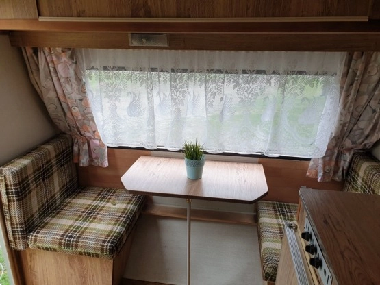                         Przyczepka Kempingowa Home Car Eureka 32GL 3 os DMC 630 + Przedsionek - zdjęcie 5
                        