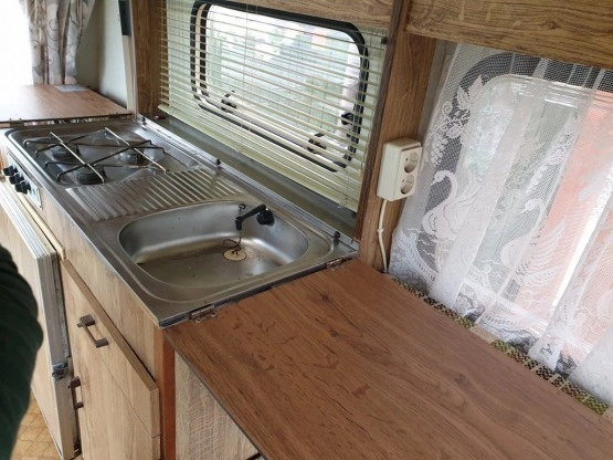                         Przyczepka Kempingowa Home Car Eureka 32GL 3 os DMC 630 + Przedsionek - zdjęcie 7
                        