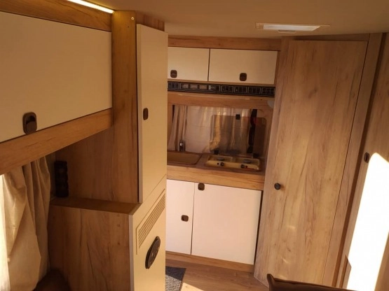                         Kamper sprzedam Fiat Ducato Nowa cena PILNE - zdjęcie 7
                        