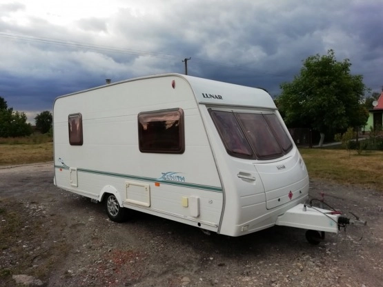                         Przyczepa kempingowa Lunar 4-osobowa z przedsionkiem 2003 - zdjęcie 1
                        