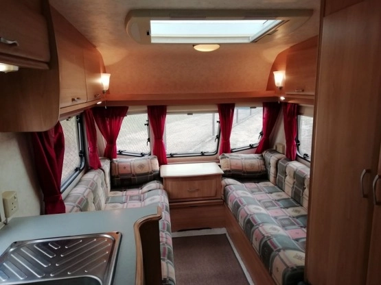                         Przyczepa kempingowa Lunar 4-osobowa z przedsionkiem 2003 - zdjęcie 4
                        